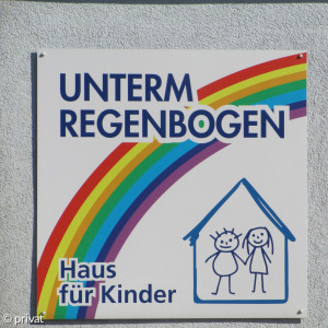 "Unterm Regenbogen"